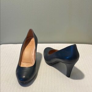 Naturalizer Black Classic Heels, size 10M